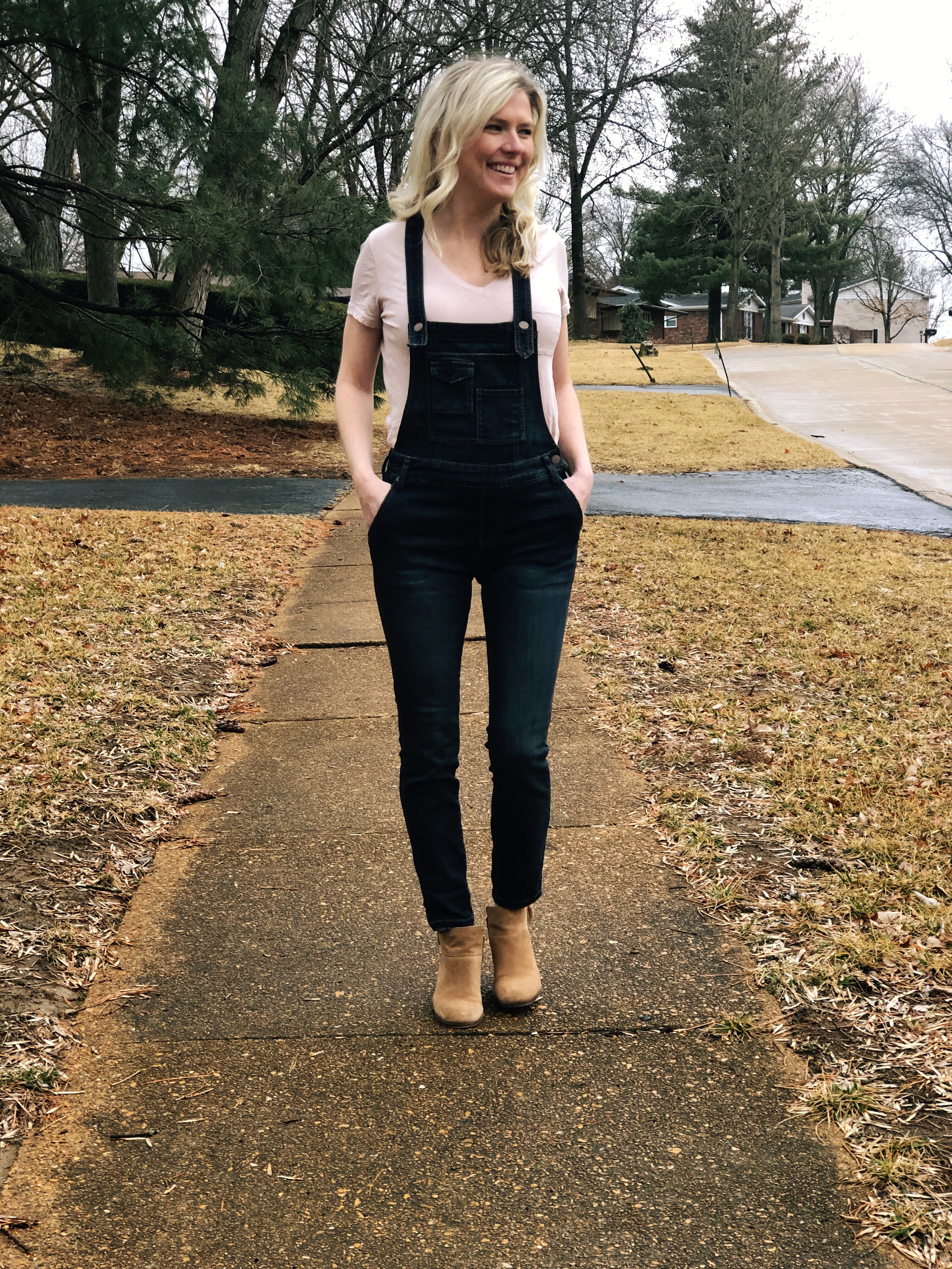 plain t-shirt and denim overalls | How to style Free People Overalls featured by top Missouri fashion blogger, Emmy Lou Styles: with a plain tshirt